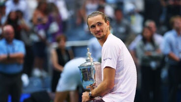 Zverev posa con el trofeo del US Open