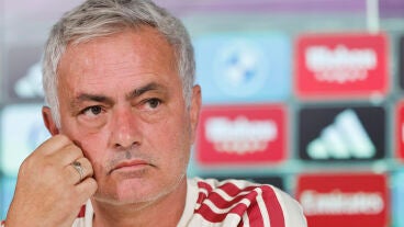 Jos&eacute; Mourinho en rueda de prensa