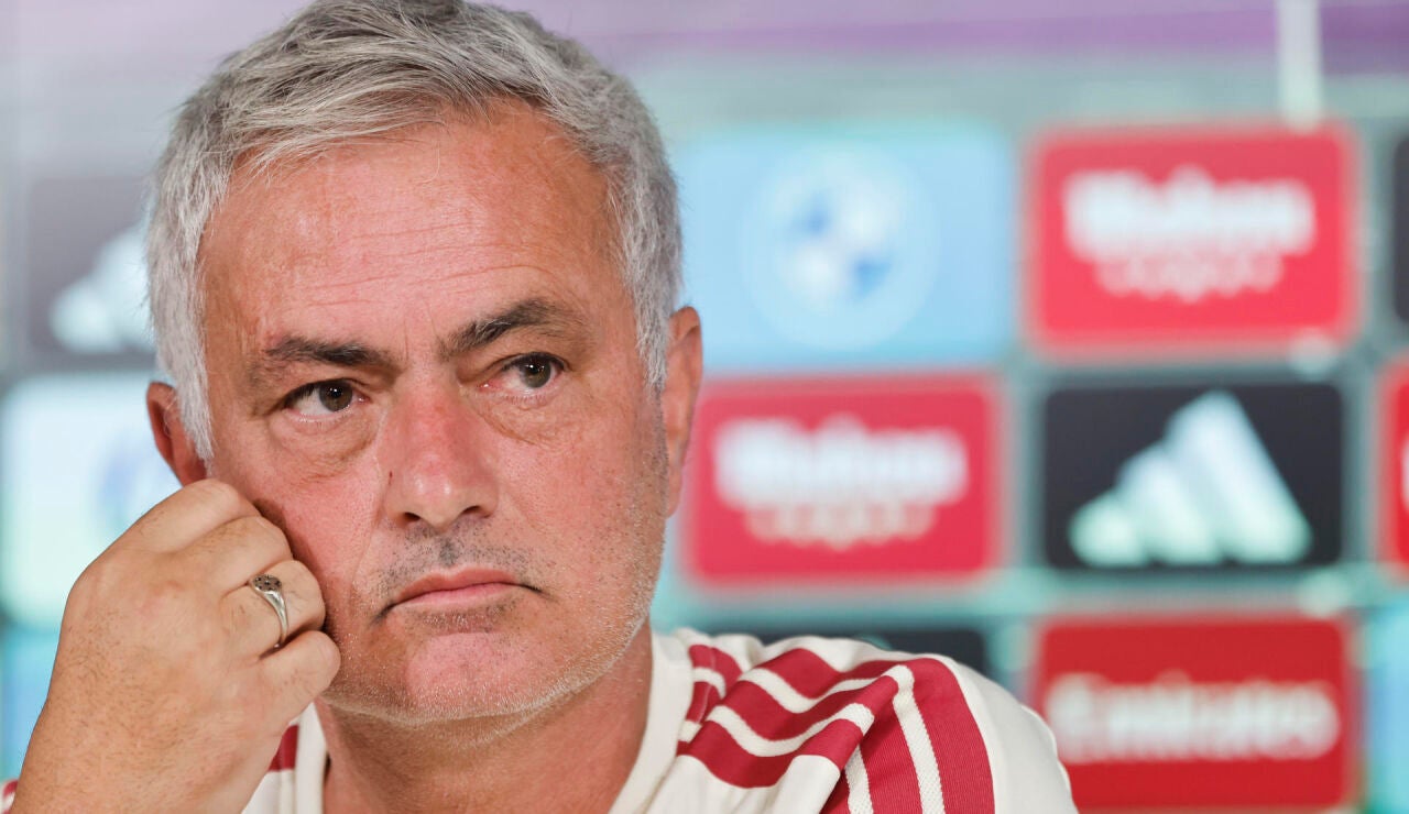 Jos&eacute; Mourinho en rueda de prensa