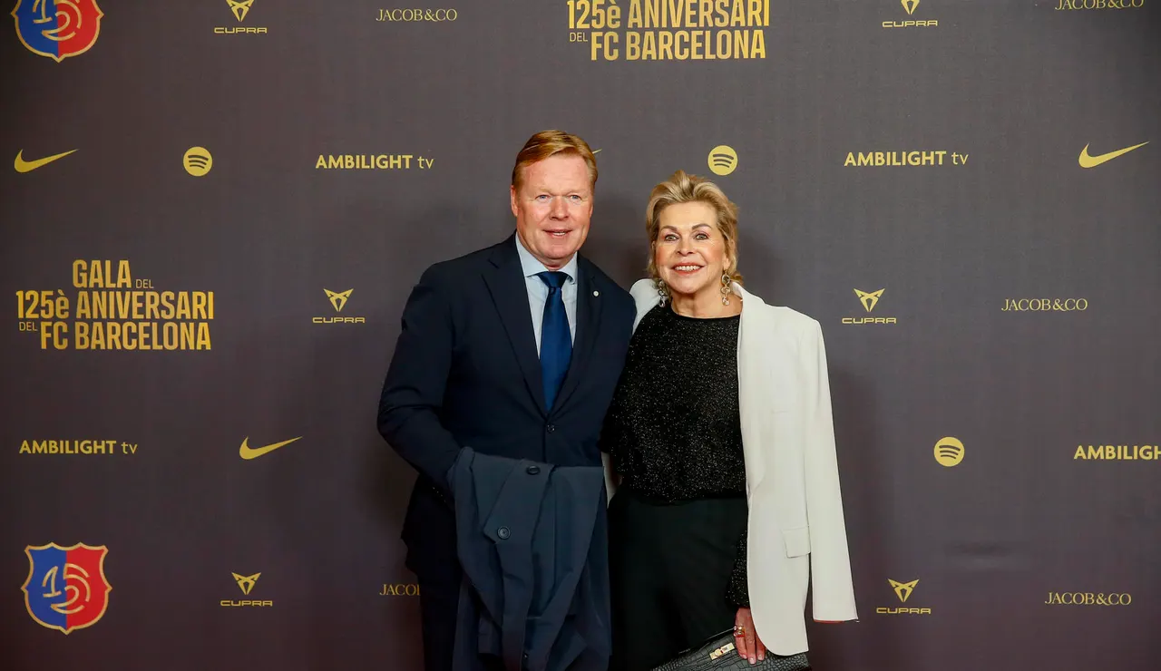 Ronald Koeman (i) y Bartina Koeman el 29 de noviembre de 2024