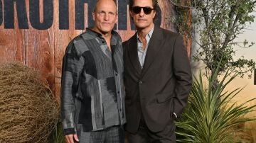Matthew McConaughey y Woody Harrelson presentan la serie Brothers