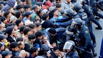 Traslado de migrantes al puerto