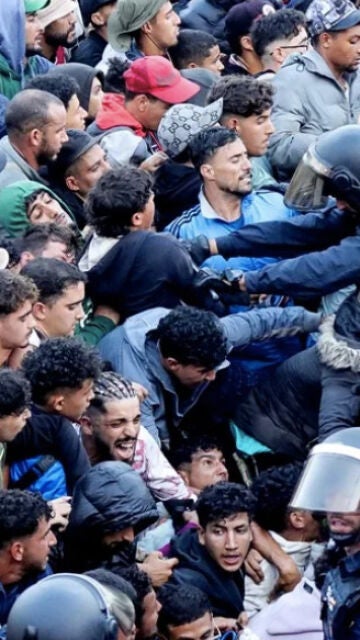 Traslado de migrantes al puerto