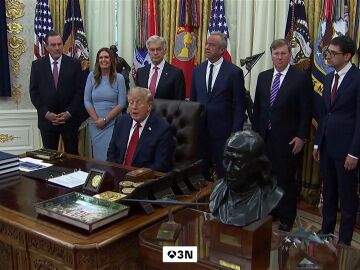 Trump veta a CNN, MS NOW y Politico de la Casa Blanca y amenaza con ampliar la lista