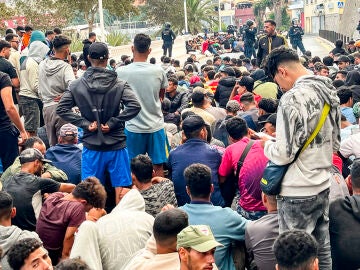 Un grupo de migrantes marroqu&iacute;es en Ceuta