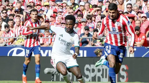 Vinicius durante el derbi madrileño Vinicius durante el derbi madrileño