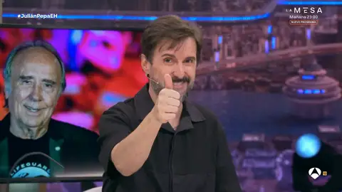 El día que Serrat se declaró "fan del universo chanante" frente a Julián López y terminó invitándolo a un café El día que Serrat se declaró "fan del universo chanante" frente a Julián López y terminó invitándolo a un café