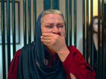 Sadakat podr&iacute;a ir a la c&aacute;rcel y Zerrin recibe una amenaza que pone su vida en peligro