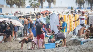 El Gobierno repara la barrera neumática de la frontera del Tarajal El Gobierno repara la barrera neumática de la frontera del Tarajal