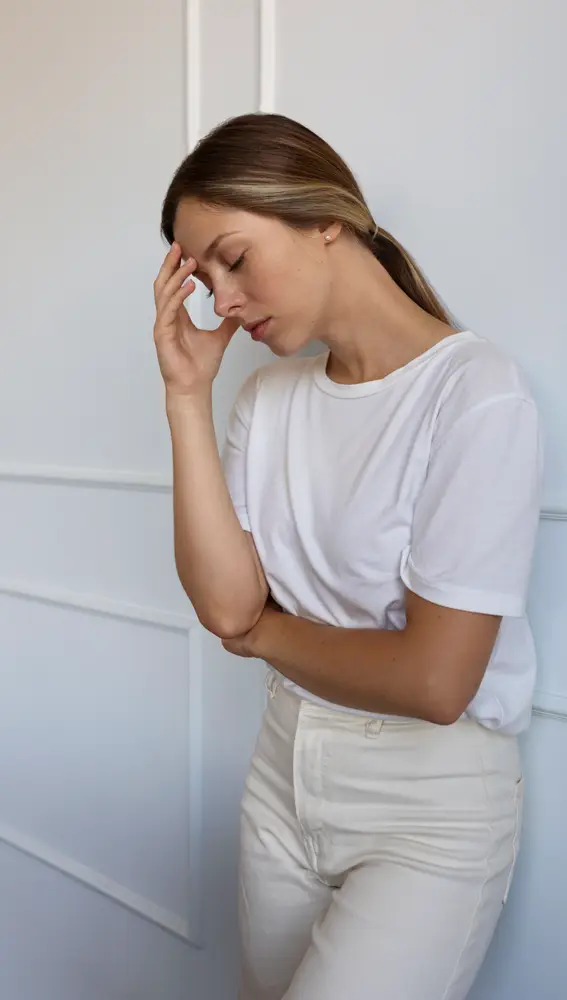 Mujer cansada Mujer cansada