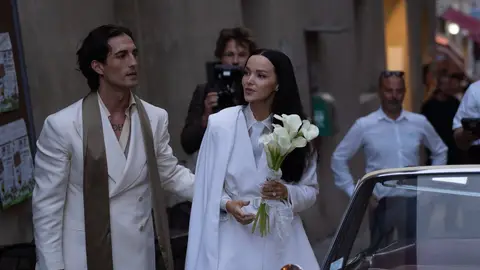 Dove Cameron y Damiano David en su boda Dove Cameron y Damiano David en su boda