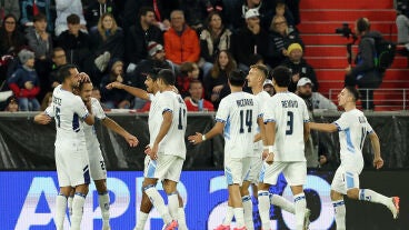 Abu Farchi celebra su gol a Austria