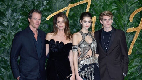 Rande Gerber, Cindy Crawford, Kaia Gerber y Presley Gerber