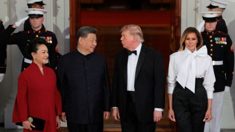 Pompa y &laquo;diplomacia panda&raquo; marcan la cena de Trump y Xi entre profundas diferencias estrat&eacute;gicas