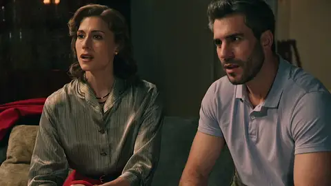 Nuevo golpe a los De la Reina: ¡Gabriel despide a Marta y a Andrés de la fábrica! Nuevo golpe a los De la Reina: ¡Gabriel despide a Marta y a Andrés de la fábrica!