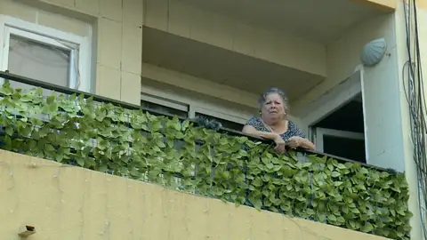 Fina desde su balcón Fina desde su balcón