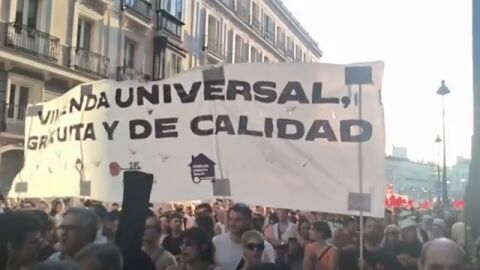 Las protestas contra los desahucios se extienden por varias ciudades espa&ntilde;olas bajo el lema "Ni una Maricarmen m&aacute;s"