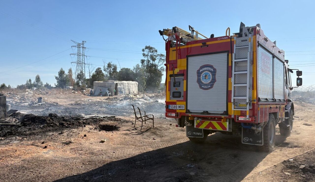 Lugar del incendio en Palos de la Frontera