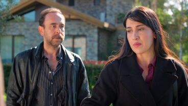 Tulay y Erkan intentan recuperar la confianza de Serhat y Zeynep, pero un detalle les delata