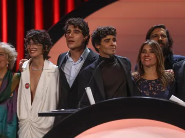 Paz Vega, Javier Calvo o Javier Ambrossi, entre los asistentes a la gala de clausura del Festival de San Sebastián Paz Vega, Javier Calvo o Javier Ambrossi, entre los asistentes a la gala de clausura del Festival de San Sebastián