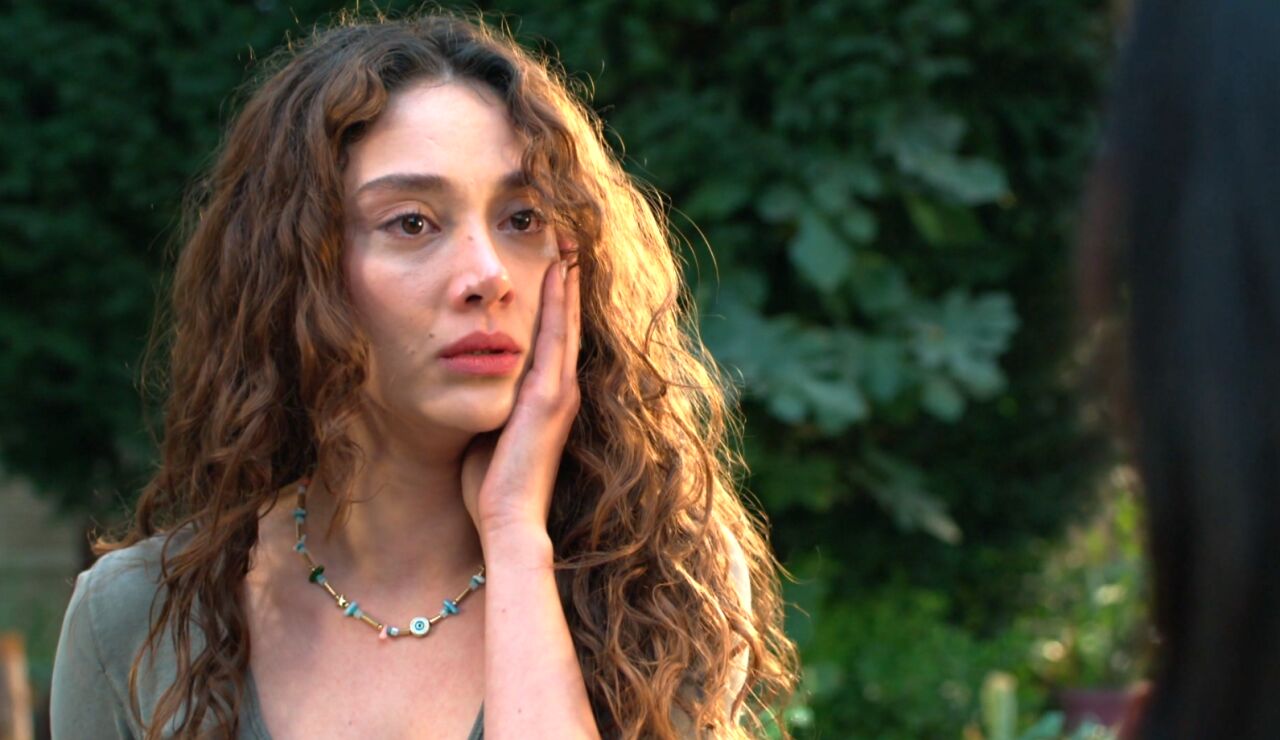 &ldquo;No quiero una hermana como t&uacute;&rdquo;: Zeynep destroza a Ebru tras descubrir su traici&oacute;n