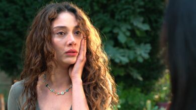 “No quiero una hermana como tú”: Zeynep destroza a Ebru tras descubrir su traición