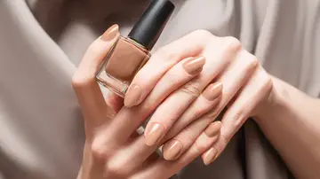 Manicura marrón Manicura marrón