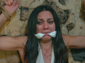 Kaya casi provoca la muerte de Zerrin y Demir hace lo impensable para salvarla