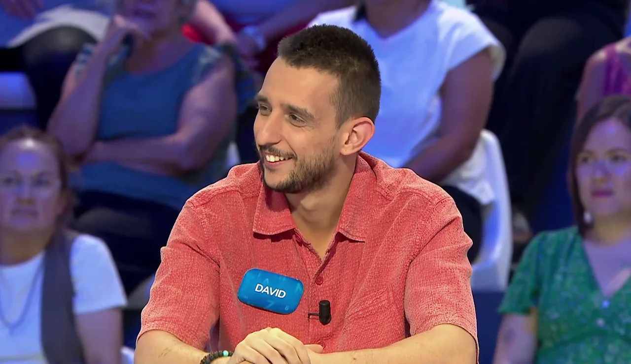David flipa con Roberto Leal por hablar de colores… ¡siendo daltónico!