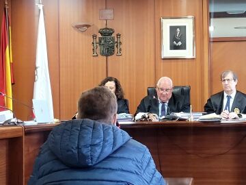 El acusado de hacer 8.000 fotos a ni&ntilde;os desnudos en playas del Sardinero, en el juicio contra &eacute;l