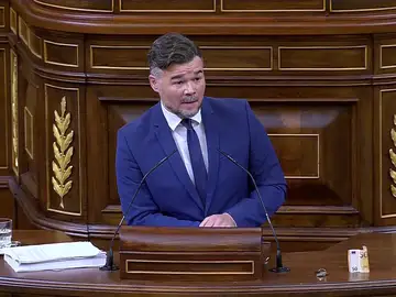 Rufián estalla contra Junts en el Congreso: "Ustedes no están votando, están pagando una deuda" Rufián estalla contra Junts en el Congreso: "Ustedes no están votando, están pagando una deuda"