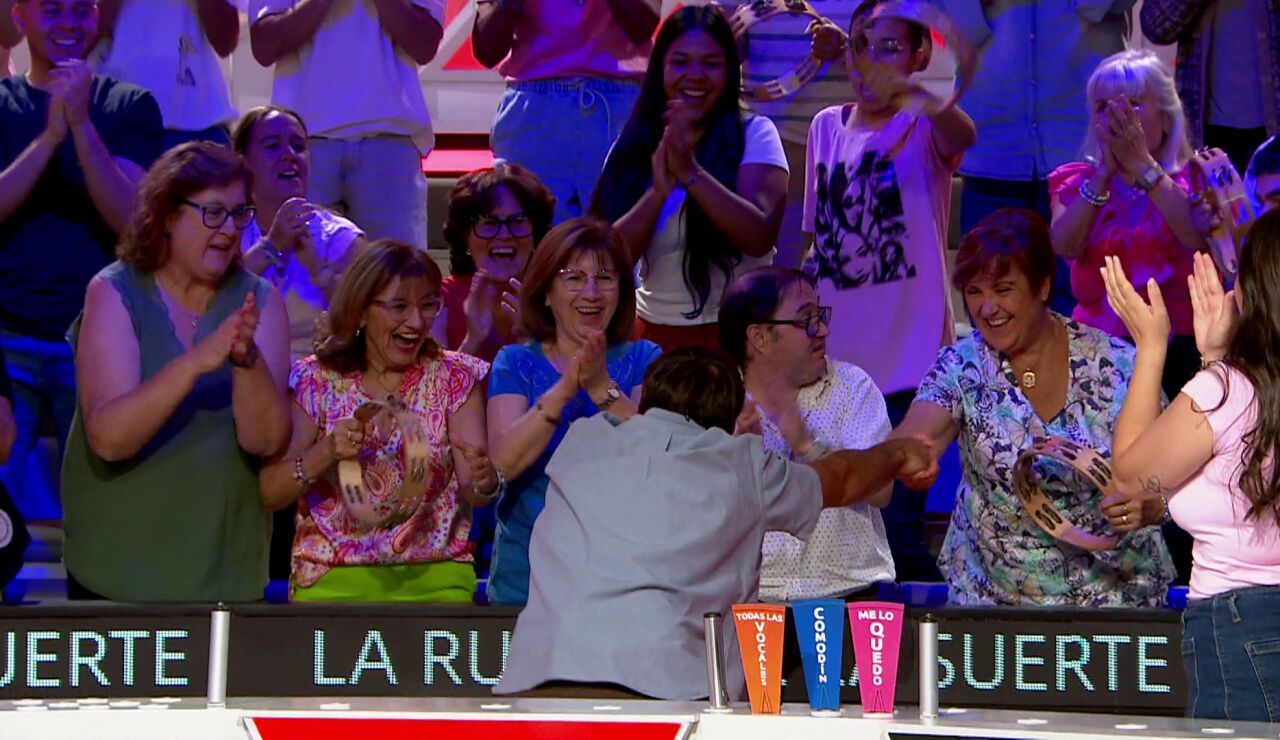 La euf&oacute;rica celebraci&oacute;n de Pablo con el p&uacute;blico al llevarse un Bote de 1.875 euros