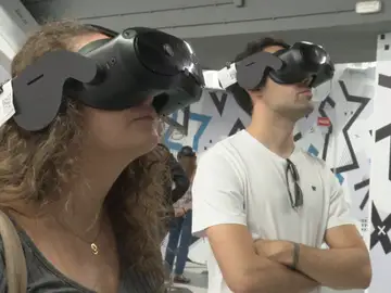 Experiencia inmersiva con gafas de realidad virtual Experiencia inmersiva con gafas de realidad virtual