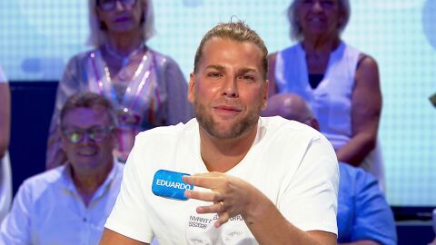 Eduardo Navarrete ejerce de brujo con Mois&eacute;s en su regreso a Pasapalabra