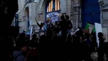 Contin&uacute;an las protestas estudiantiles en Francia