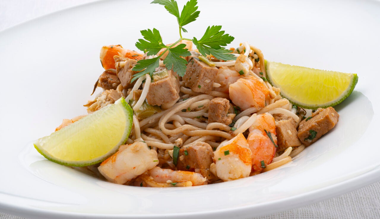 Pad thai de langostinos