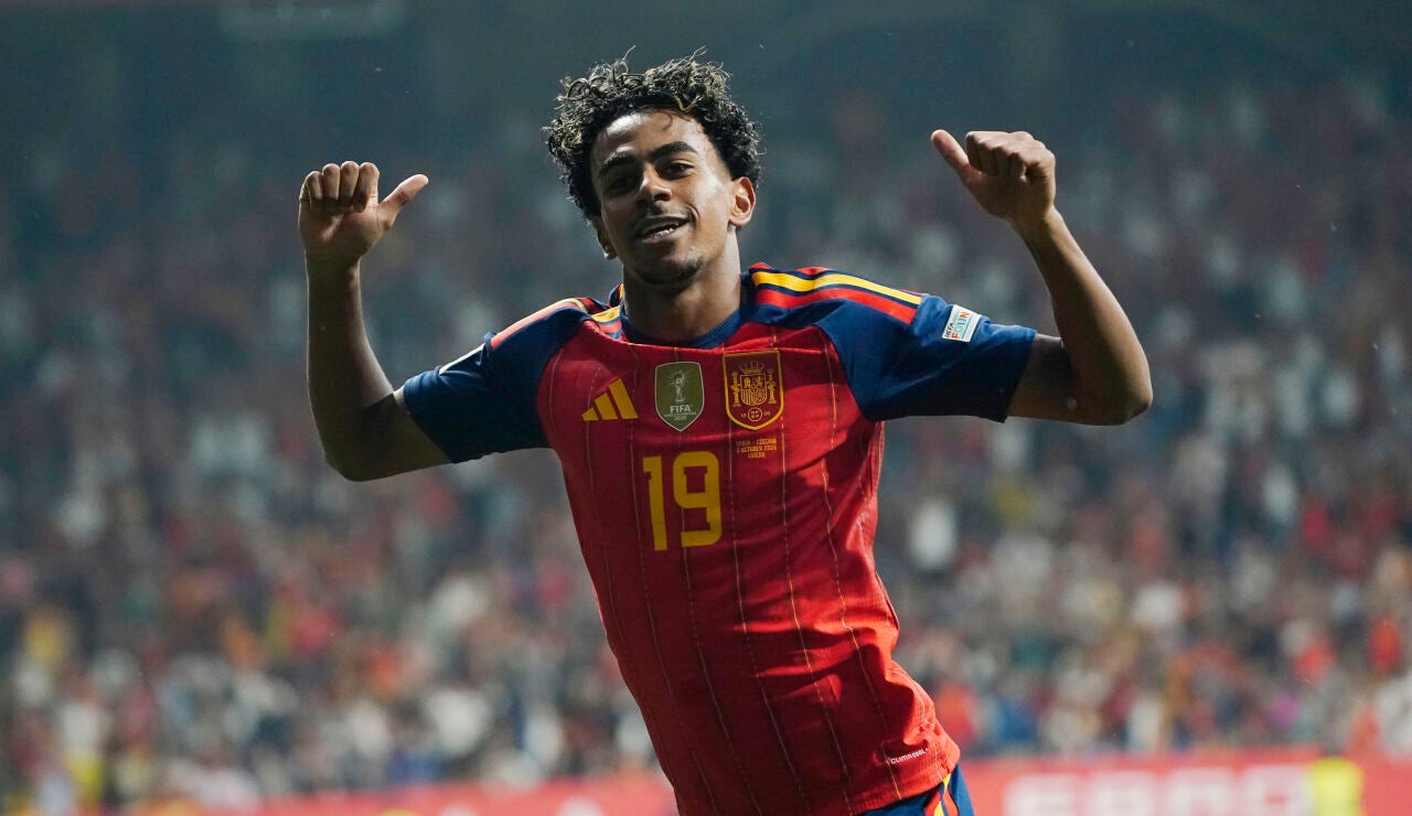 Lamine Yamal celebra su gol ante Rep&uacute;blica Checa
