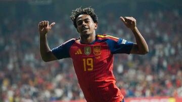 Lamine Yamal celebra su gol ante Rep&uacute;blica Checa