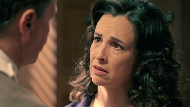 Beatriz revela a Gabriel la traición de Begoña y consigue ganar tiempo para quedarse más tiempo con él 