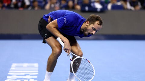 Daniil Medvedev haciendo aspavientos en su partido ante Djokovic