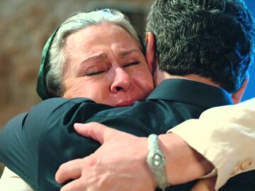  Sadakat teme por la vida de sus dos hijos antes de la operaci&oacute;n