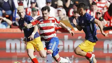 Álex Sola, en un partido con el Almería Álex Sola, en un partido con el Almería