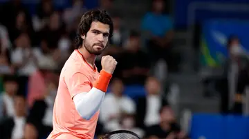 Carlos Alcaraz celebra un punto ante Jiri Lehecka en la final de Tokio Carlos Alcaraz celebra un punto ante Jiri Lehecka en la final de Tokio