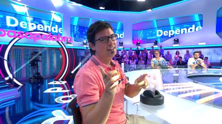 El beso de Mois&eacute;s al cielo al hacer pleno en La Pista gracias a Pau Don&eacute;s y su &lsquo;Depende&rsquo;