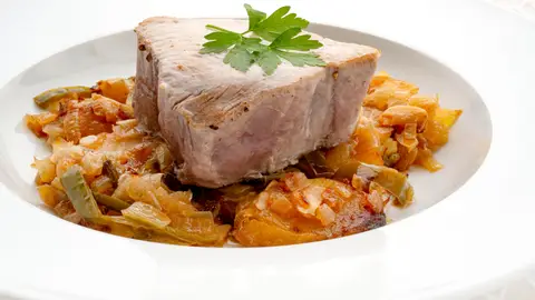 Receta de bonito a la sidra de Arguiñano: “Un plato muy rico que entra en precio” Receta de bonito a la sidra de Arguiñano: “Un plato muy rico que entra en precio”