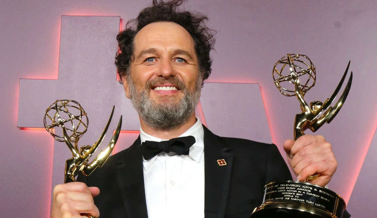 Matthew Rhys en los Emmy 2026