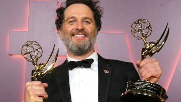 Matthew Rhys en los Emmy 2026