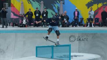 Egoitz Bijueska grindando una barandilla en el Mundial de Asunci&oacute;n
