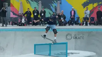 Egoitz Bijueska grindando una barandilla en el Mundial de Asunción Egoitz Bijueska grindando una barandilla en el Mundial de Asunción