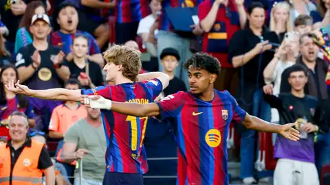 Gordon celebra su gol al Getafe junto a Lamine Yamal Gordon celebra su gol al Getafe junto a Lamine Yamal